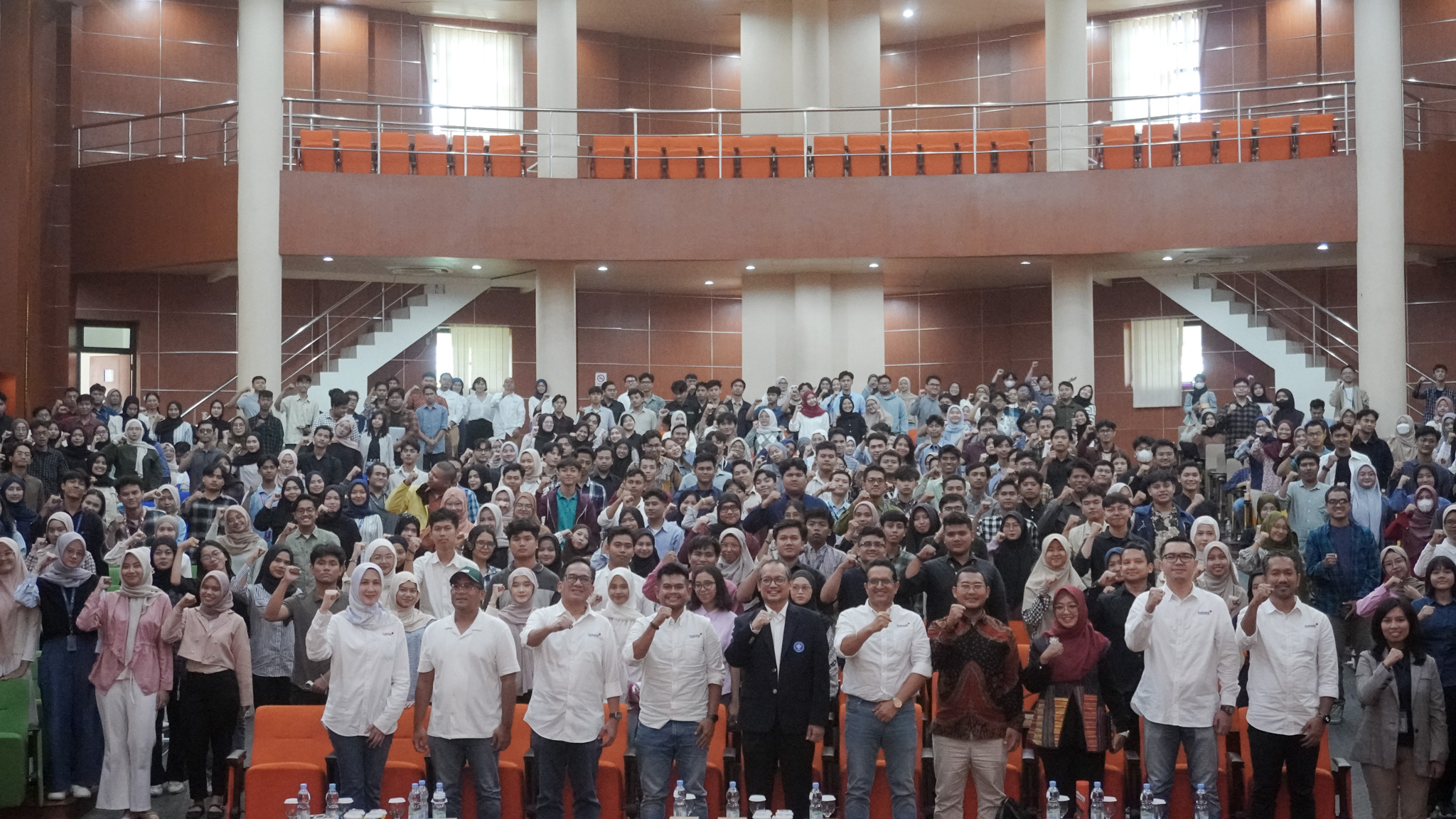 LKPE IPB dan Indosat Ooredoo Hutchison Siapkan Mahasiswa Jadi Profesional Unggul