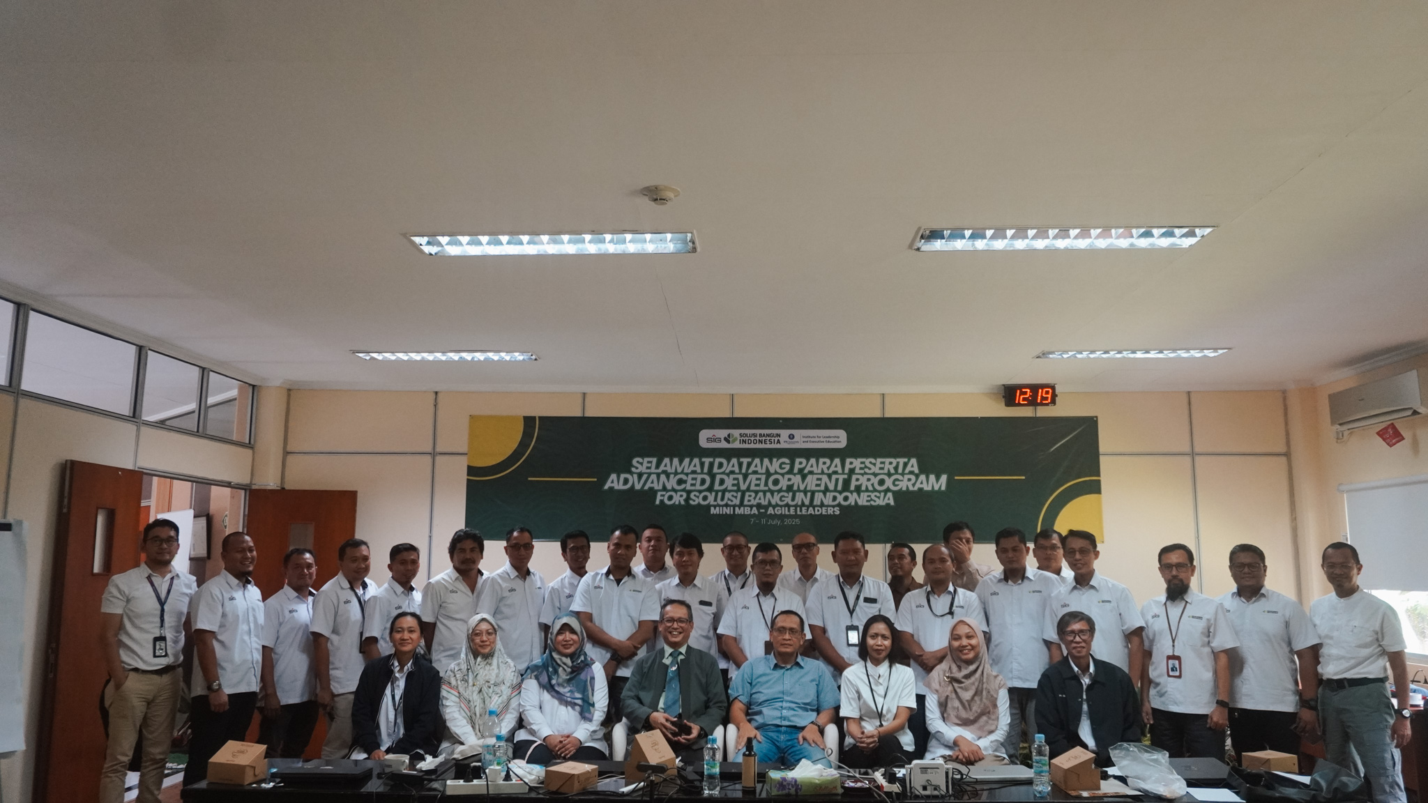 Bangun Kepemimpinan Adaptif, LKPE IPB University Bekerja Sama Dengan Solusi Bangun Indonesia : Buka Mini MBA Agile Leader dengan Topik Perdana Authentic Leadership & Learning Agility