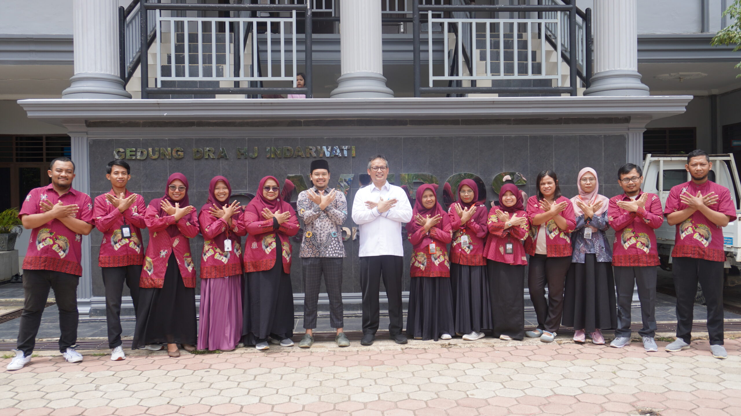 “Mendorong Generasi Unggul di Timur Indonesia: SMA Averos Kota Sorong dan LKPE IPB University Resmi Melaksanakan Program Sekolah Unggul Garuda Transformasi dari KemDiktisaintek.”